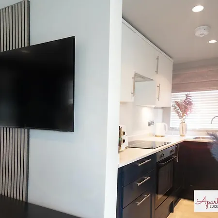 Beautiful Studio Apartment - London Hounslow Exterior photo