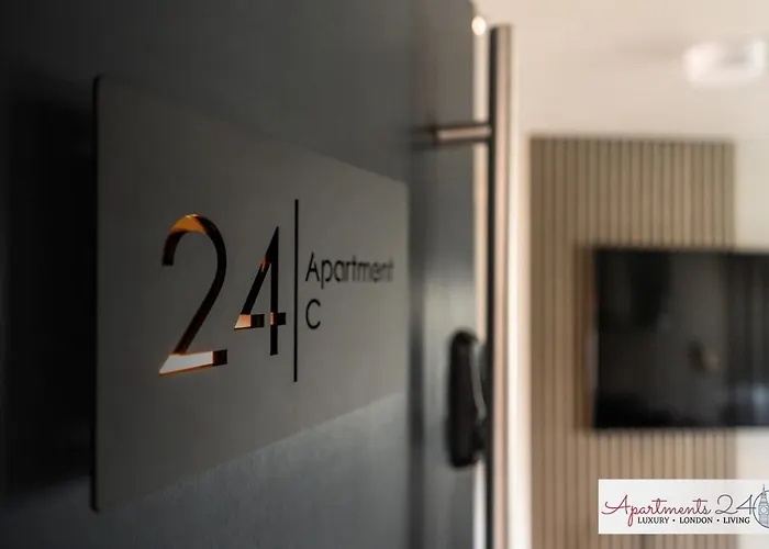 Beautiful Studio Apartment - London